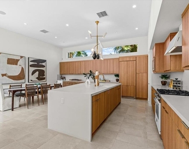 446 Fountain Drive - Photo Thumbnail 11