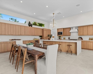 446 Fountain Drive - Photo Thumbnail 14