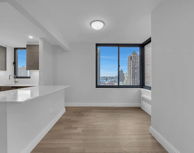 West 48th Street - Photo Thumbnail 1