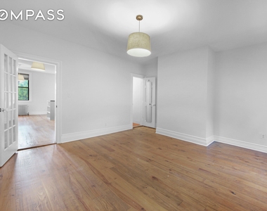 Douglass Street - Photo Thumbnail 7