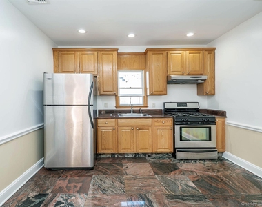 26 Summit Avenue - Photo Thumbnail 12