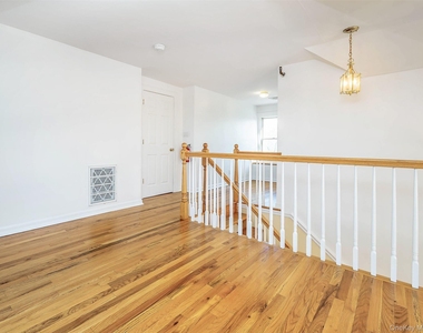 26 Summit Avenue - Photo Thumbnail 26