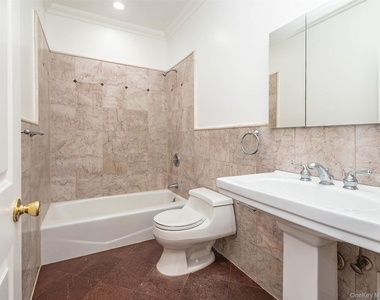 26 Summit Avenue - Photo Thumbnail 17