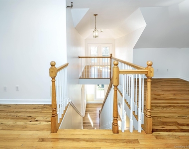 26 Summit Avenue - Photo Thumbnail 22