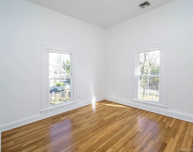26 Summit Avenue - Photo Thumbnail 16