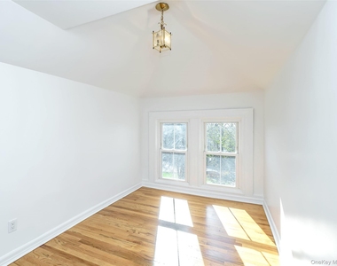 26 Summit Avenue - Photo Thumbnail 25