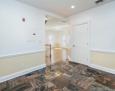 26 Summit Avenue - Photo Thumbnail 9
