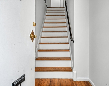 451 Main Street - Photo Thumbnail 4