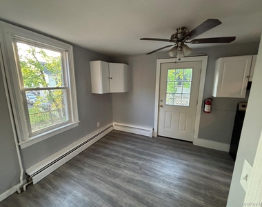 42 Maple Street - Photo Thumbnail 1