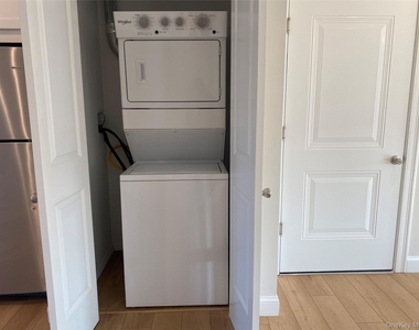 515 Jackson Avenue - Photo Thumbnail 7
