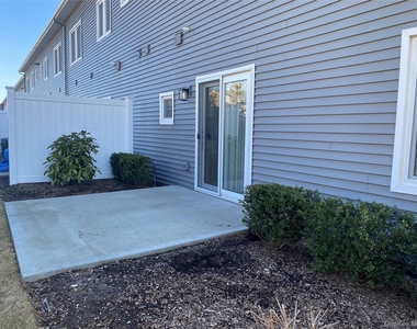 515 Jackson Avenue - Photo Thumbnail 1