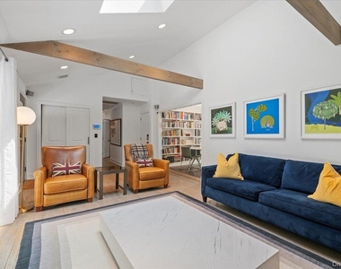 94 Hands Creek Road - Photo Thumbnail 10