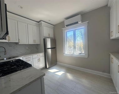 55 Sea Cliff Avenue - Photo Thumbnail 3