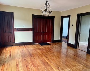8 Alden Place - Photo Thumbnail 6