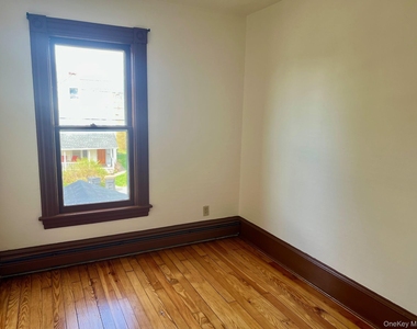 8 Alden Place - Photo Thumbnail 13