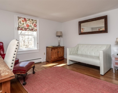 163 E Street - Photo Thumbnail 4
