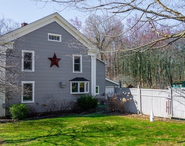 163 E Street - Photo Thumbnail 8