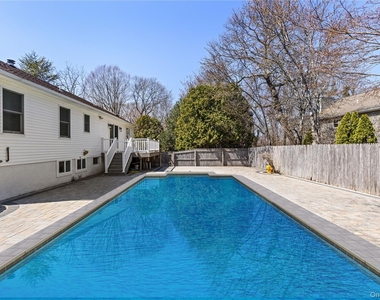 52 Summit Drive - Photo Thumbnail 22