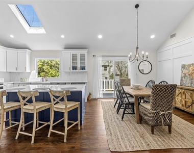 52 Summit Drive - Photo Thumbnail 13
