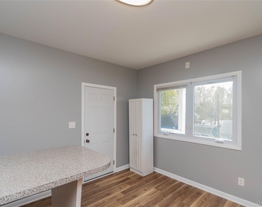 15 Taylor Avenue - Photo Thumbnail 3