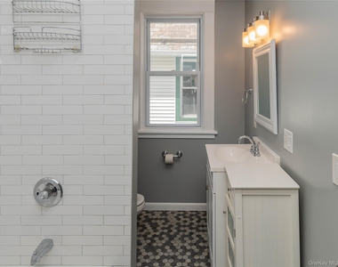 15 Taylor Avenue - Photo Thumbnail 16