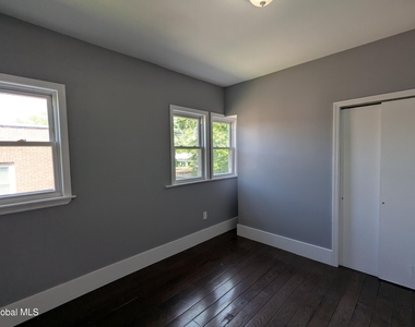 69 Winthrop Avenue - Photo Thumbnail 11