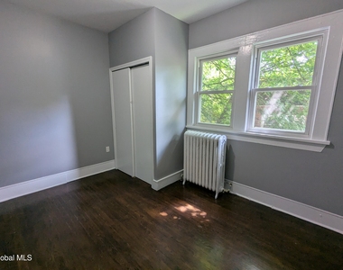 69 Winthrop Avenue - Photo Thumbnail 15