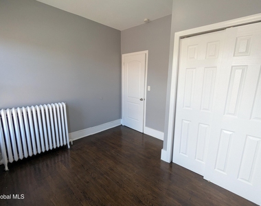 69 Winthrop Avenue - Photo Thumbnail 9