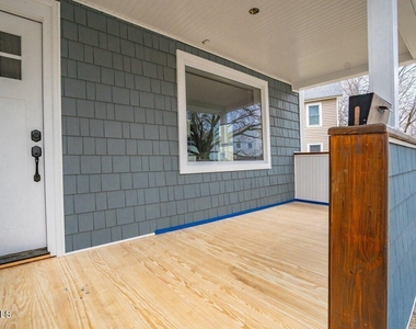 106 Van Dam Street - Photo Thumbnail 23