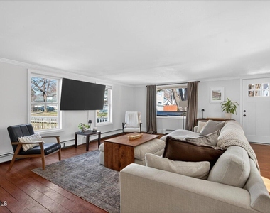 106 Van Dam Street - Photo Thumbnail 12
