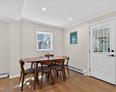 106 Van Dam Street - Photo Thumbnail 10