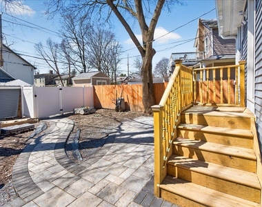 106 Van Dam Street - Photo Thumbnail 25