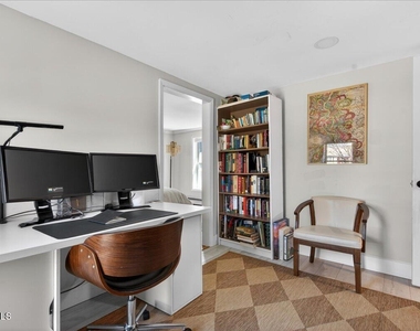 106 Van Dam Street - Photo Thumbnail 17