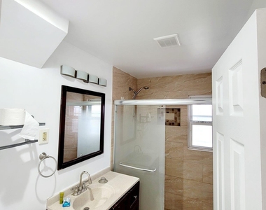 216 Bloomfield Avenue - Photo Thumbnail 4