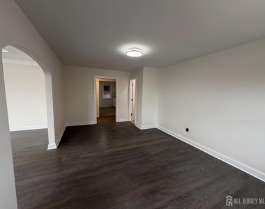 1020 Raritan Avenue - Photo Thumbnail 14