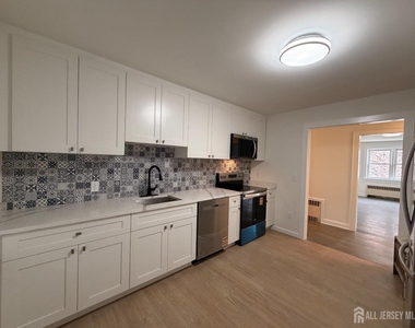 1020 Raritan Avenue - Photo Thumbnail 11