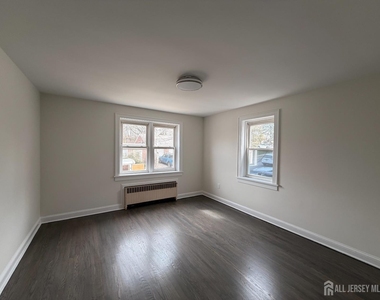 1020 Raritan Avenue - Photo Thumbnail 1