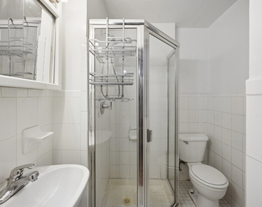 320 E 49th Street - Photo Thumbnail 4