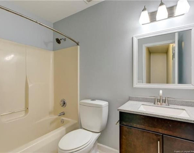 590 Stoney Creek Drive - Photo Thumbnail 17