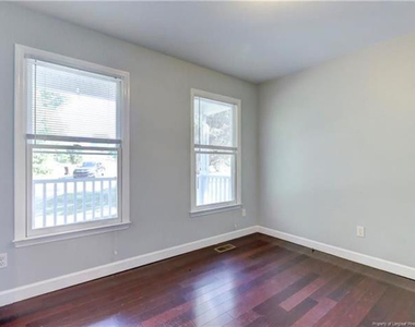 590 Stoney Creek Drive - Photo Thumbnail 8