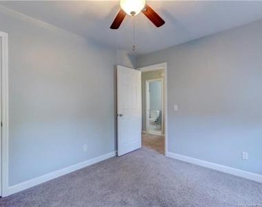 590 Stoney Creek Drive - Photo Thumbnail 16