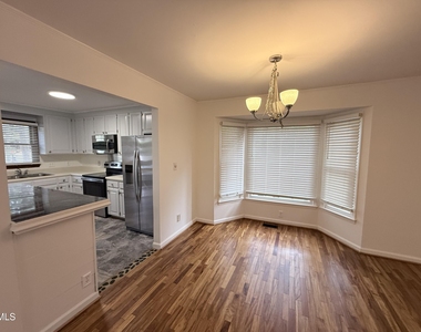 5544 Sharpe Drive - Photo Thumbnail 13