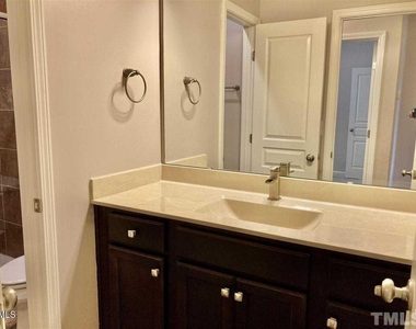 213 Churment Court - Photo Thumbnail 10
