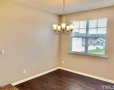 213 Churment Court - Photo Thumbnail 5