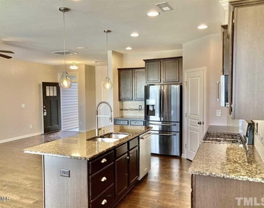 213 Churment Court - Photo Thumbnail 2
