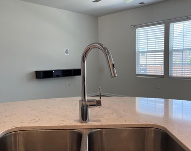 1026 Sweet Cream Court - Photo Thumbnail 14