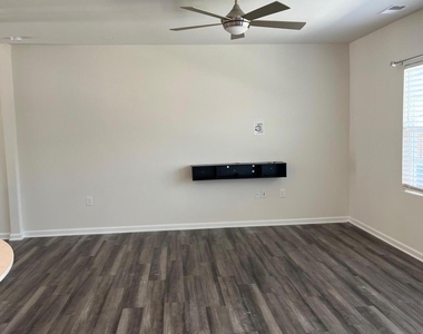 1026 Sweet Cream Court - Photo Thumbnail 15