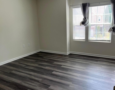 1026 Sweet Cream Court - Photo Thumbnail 17