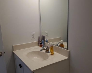 26 Colchester Court - Photo Thumbnail 6