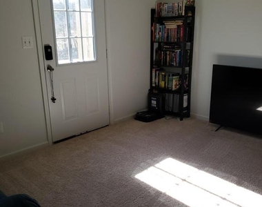 26 Colchester Court - Photo Thumbnail 2